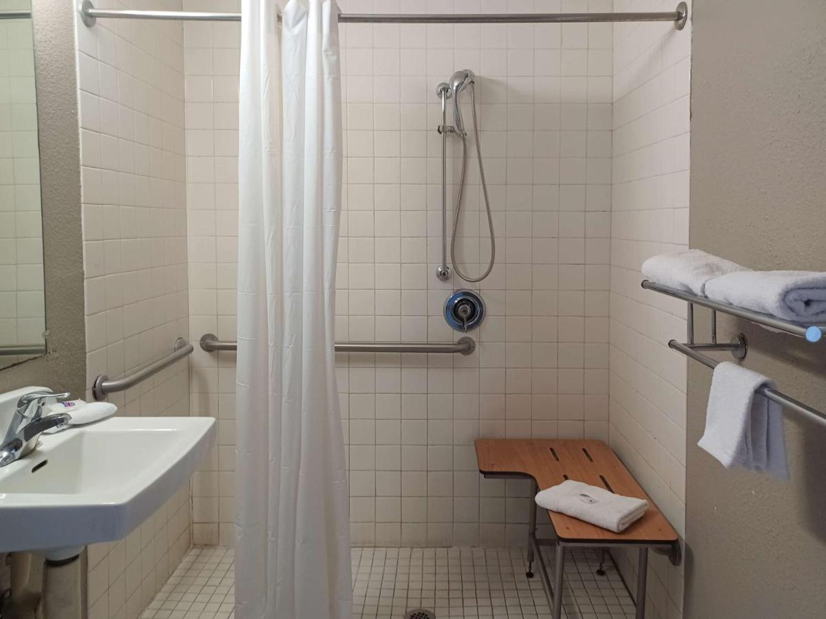 Motel 6-Fresno, Ca - Blackstone North Εξωτερικό φωτογραφία