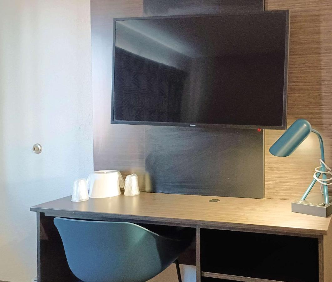 Motel 6-Fresno, Ca - Blackstone North Εξωτερικό φωτογραφία