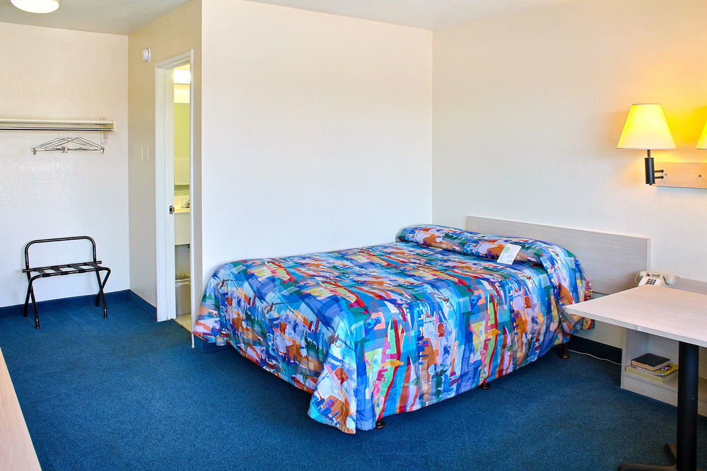Motel 6-Fresno, Ca - Blackstone North Εξωτερικό φωτογραφία