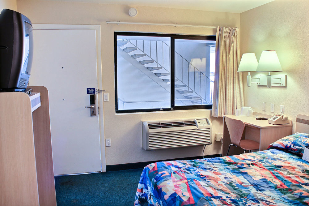 Motel 6-Fresno, Ca - Blackstone North Εξωτερικό φωτογραφία