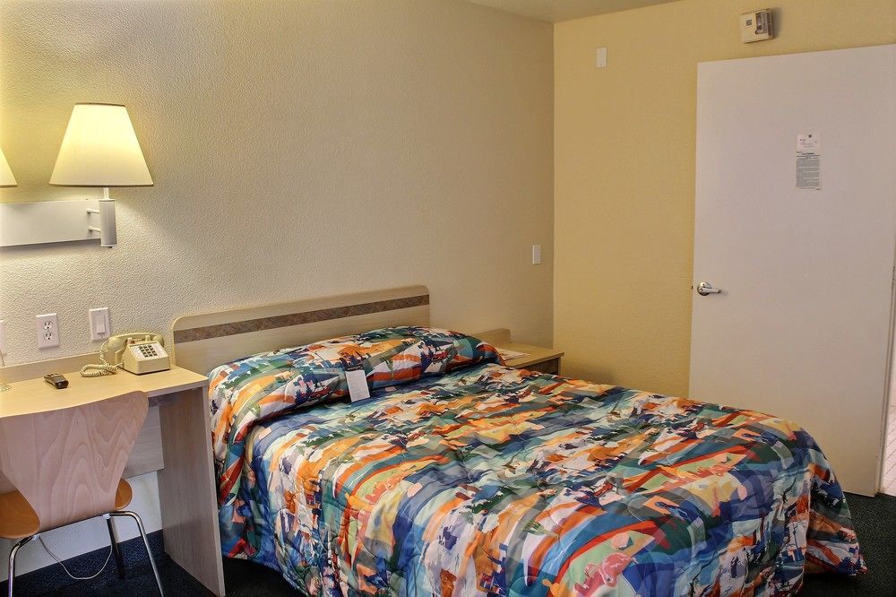 Motel 6-Fresno, Ca - Blackstone North Εξωτερικό φωτογραφία