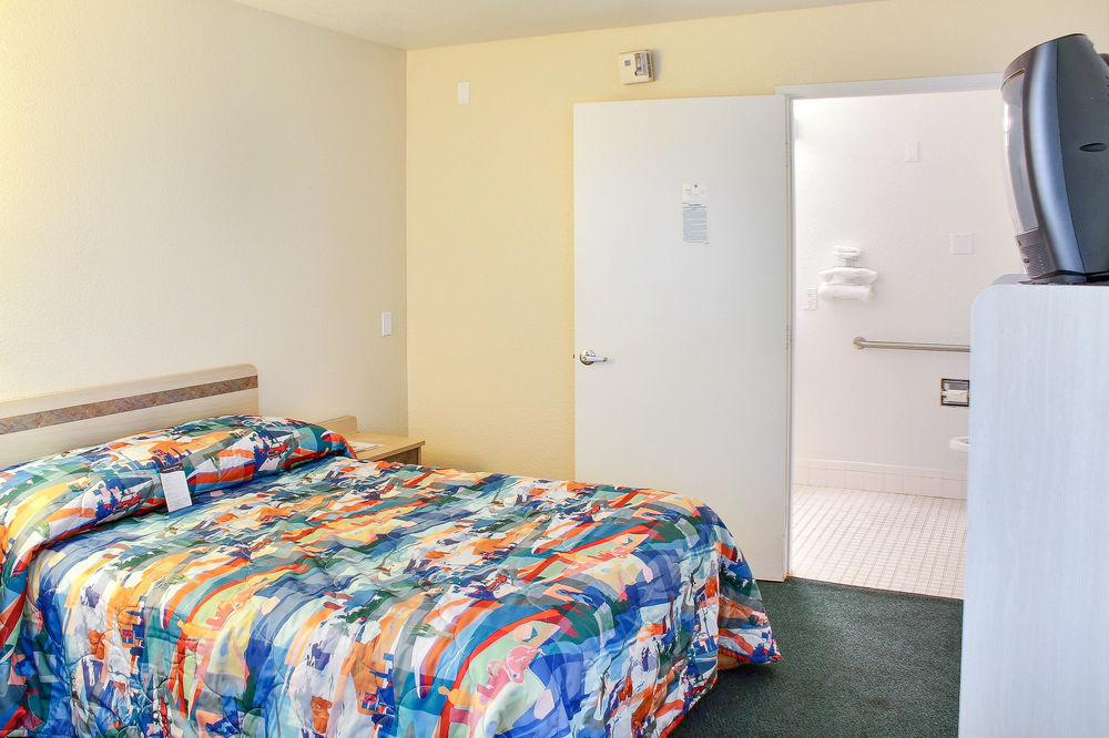 Motel 6-Fresno, Ca - Blackstone North Εξωτερικό φωτογραφία