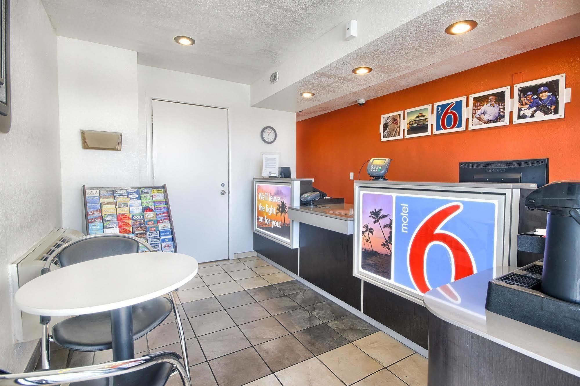 Motel 6-Fresno, Ca - Blackstone North Εξωτερικό φωτογραφία