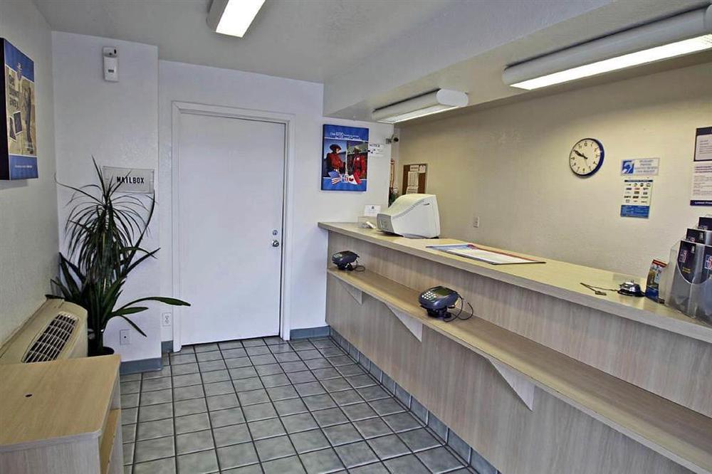 Motel 6-Fresno, Ca - Blackstone North Εσωτερικό φωτογραφία